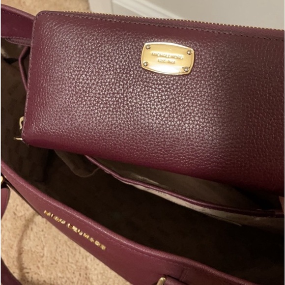 EUC Michael Kors Large Purse and Long Wallet - Picture 3 of 6